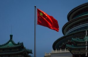 Китай призвал США обеспечить безопасность Мадуро и освободить его