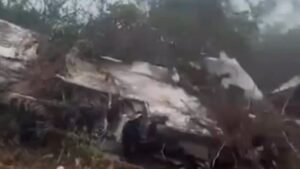 Крушение самолета в Колумбии: все 15 человек на борту погибли