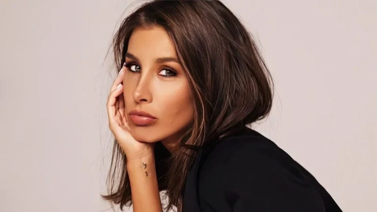 Квартира Кети Топурии в Москве: интерьер сталинки, отражающий характер певицы