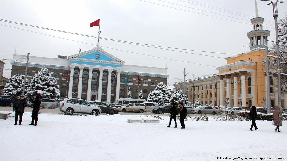 Кыргызстан ужесточает требования к телевещанию на русском языке