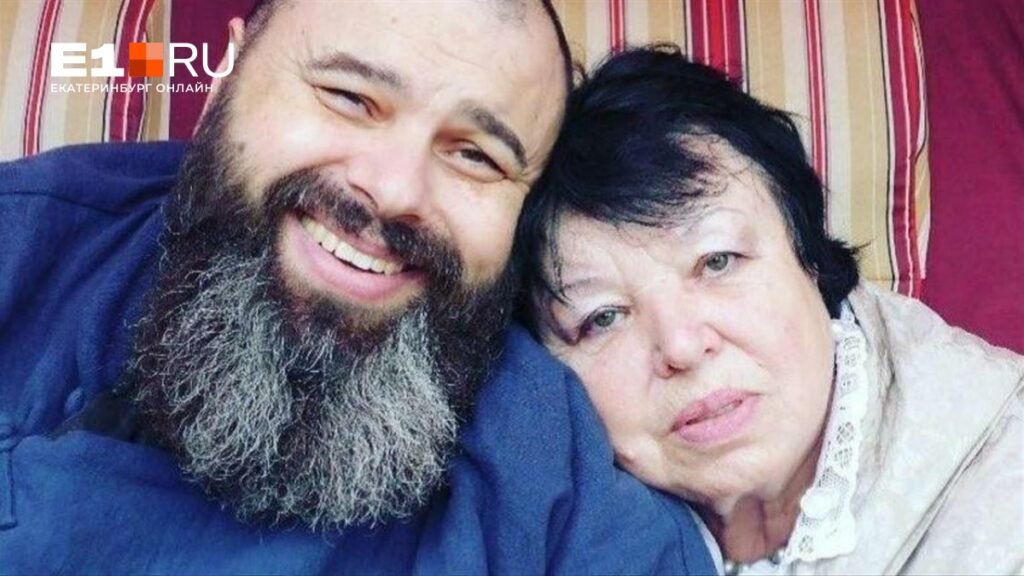 Максим Фадеев трогательно простился с мамой