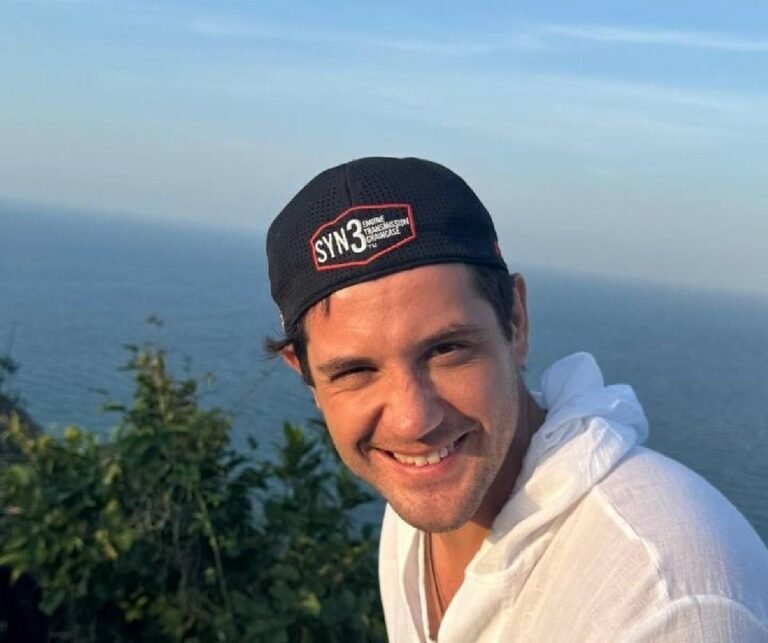 Марк Богатырев уехал в Таиланд после развода с Татьяной Арнтгольц