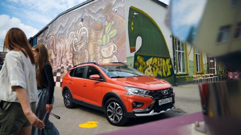 Названы автомобили, с которых россияне пересаживаются на новую Lada Iskra