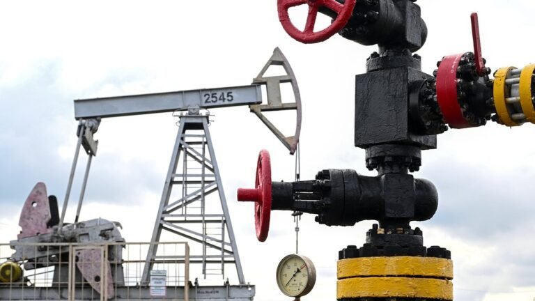 Нефть 15 января 2026: динамика торгов Brent и WTI