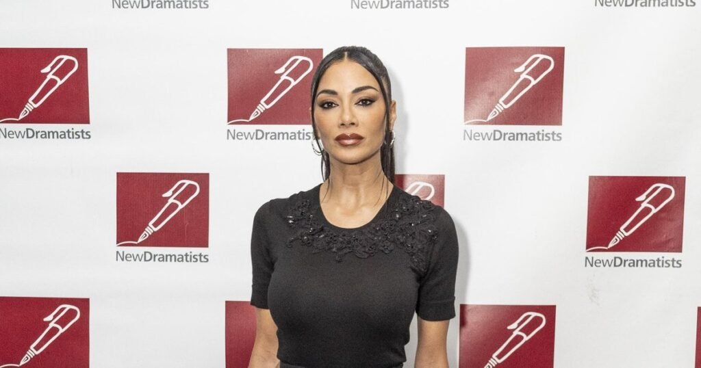 Николь Шерзингер曬出 Мальдивах的火辣身材