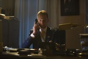 Новые сериалы и возвращение «Ночного администратора»