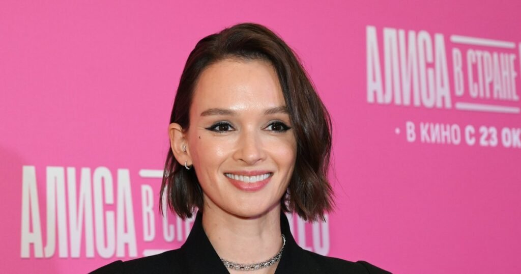 Паулина Андреева покоряет сеть новой фотосессией на фоне слухов о разводе