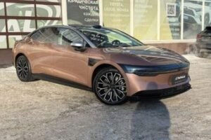 Продажи новых электромобилей в России резко снизились