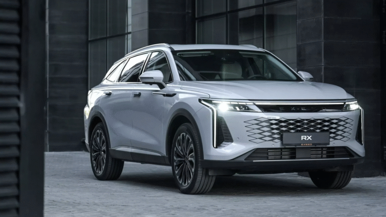 Продажи премиум-авто в РФ упали на 16%: какие марки в лидерах