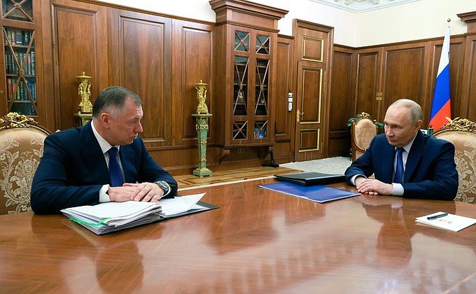 Путин обсудил с Хуснуллиным итоги 2025 года в строительной сфере