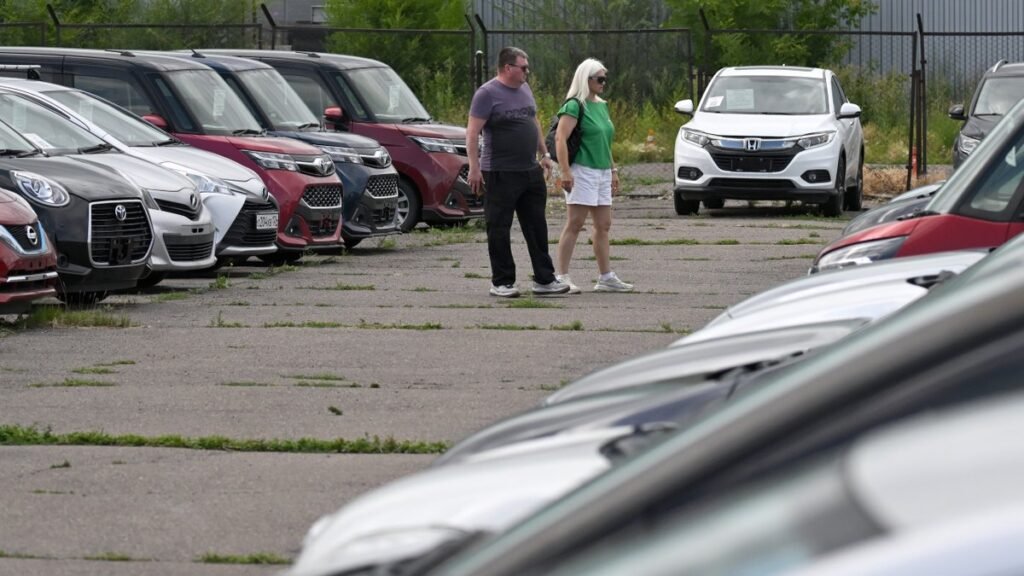 Россияне рекордно потратили на подержанные машины в 2025 году