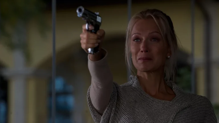 Российская актриса Олеся Судзиловская отдыхает на Алтае в Рождество