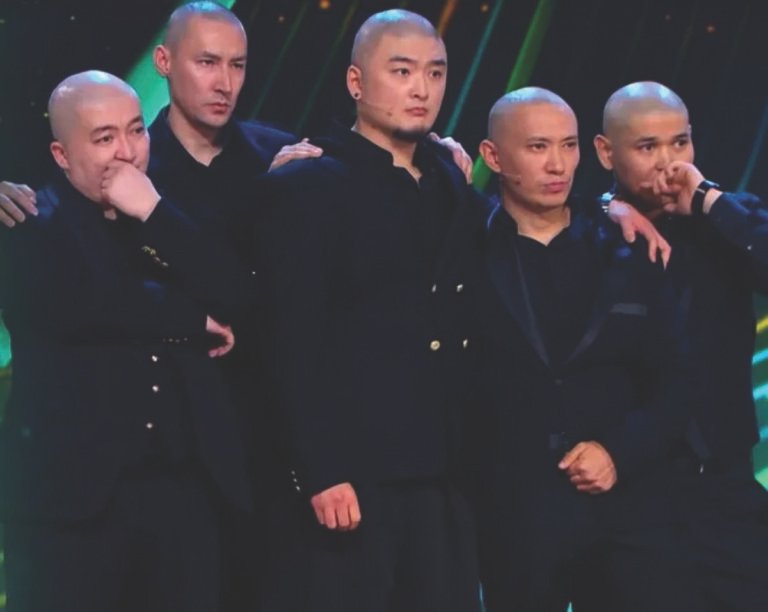 Слезы триумфа: команда КВН "Астана" покоряет Россию