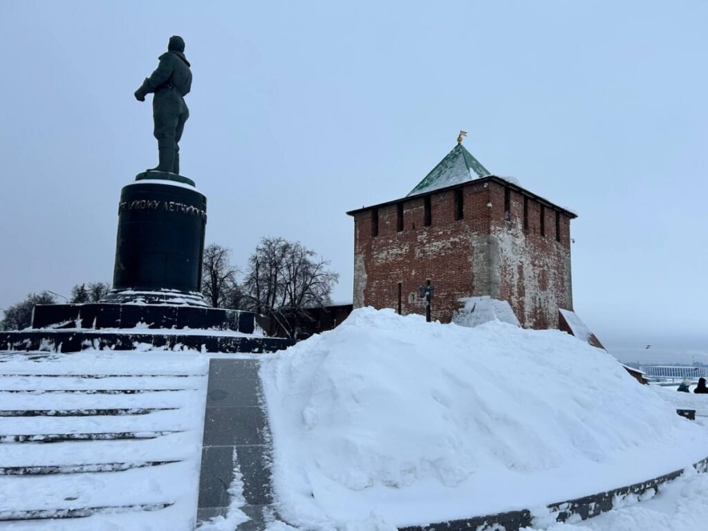 Снежный апокалипсис в Нижнем Новгороде: фоторепортаж