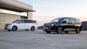 Sollers SP7 лидирует по продажам, обогнав JAC RF8