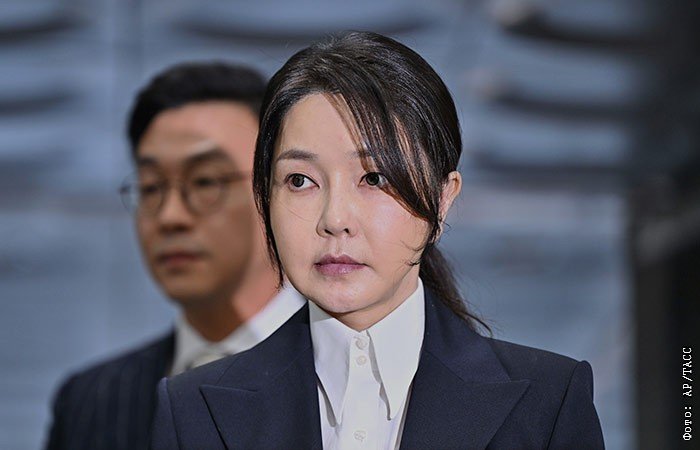 Супруга экс-президента Южной Кореи получила 20 месяцев тюрьмы