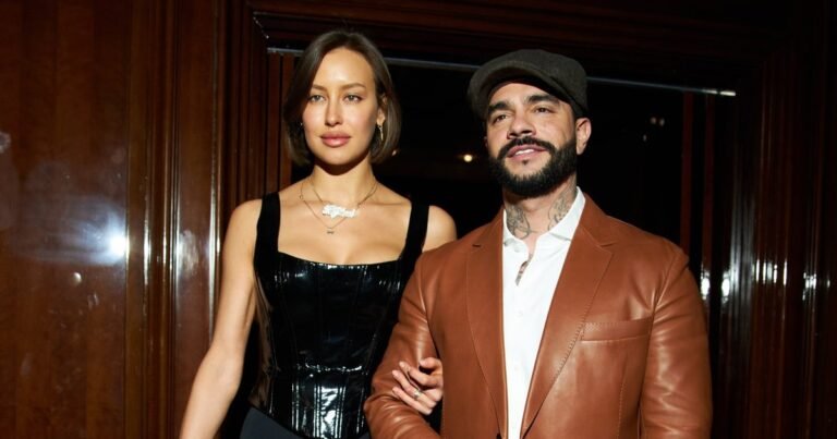 Тимати и его избранница Валентина показали фото с маленькой дочкой