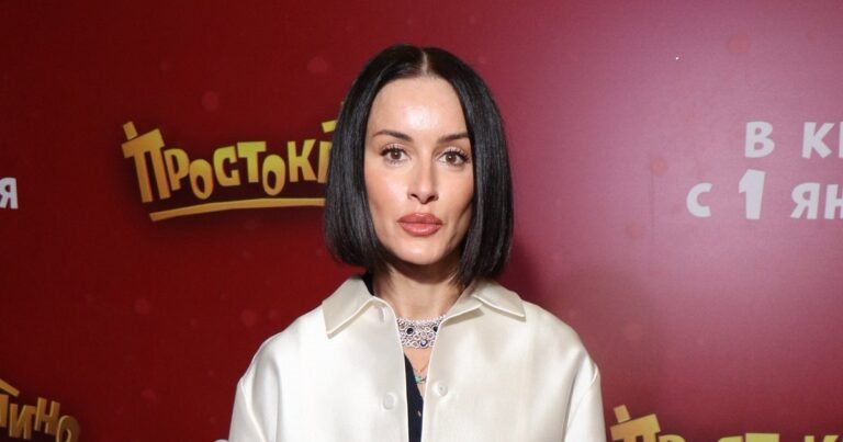 Тина Канделаки поделилась редким фото с дочкой и подругой