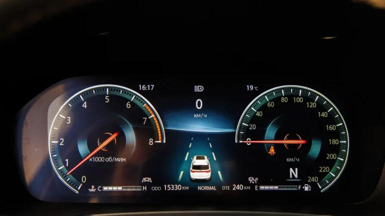 Топ-седанов, обгоняющих Dodge Charger Scat Pack