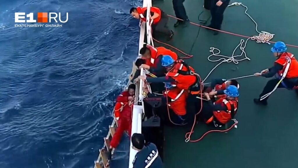 Трагедия у побережья Филиппин: паром с 300 людьми на борту затонул