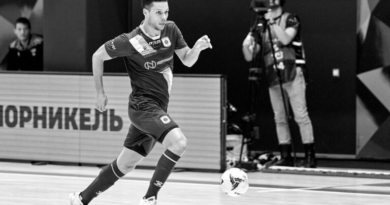 Умер 32-летний футболист Алекс Фелипе в аэропорту