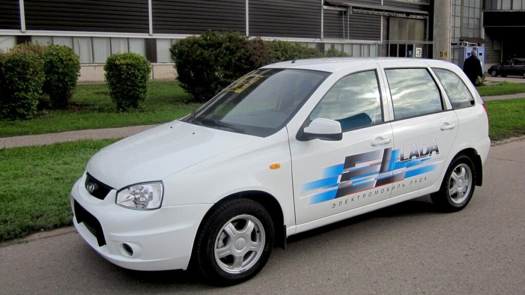 В Подмосковье выставлена на продажу Lada Ellada