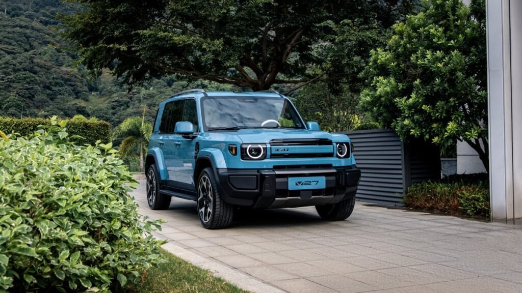 В России ожидается появление внедорожника iCar V27 с гибридной установкой