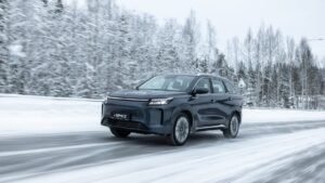 В России стартовали продажи Evolute i-Space с полным приводом