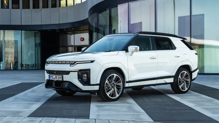 В Россию едет новый кроссовер KGM Actyon