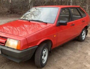 В Сызрани продают редкую «девятку» 1990 года в заводском состоянии
