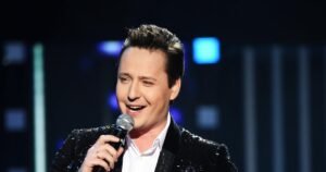 Витас поразил фанатов смелым фото из кровати