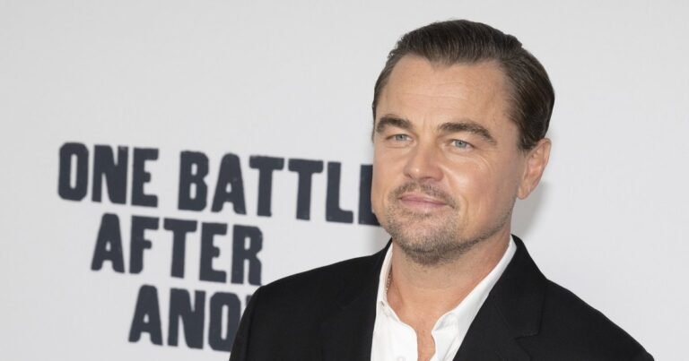 Виттория Черетти в смелом образе: прозрачное платье и стринги