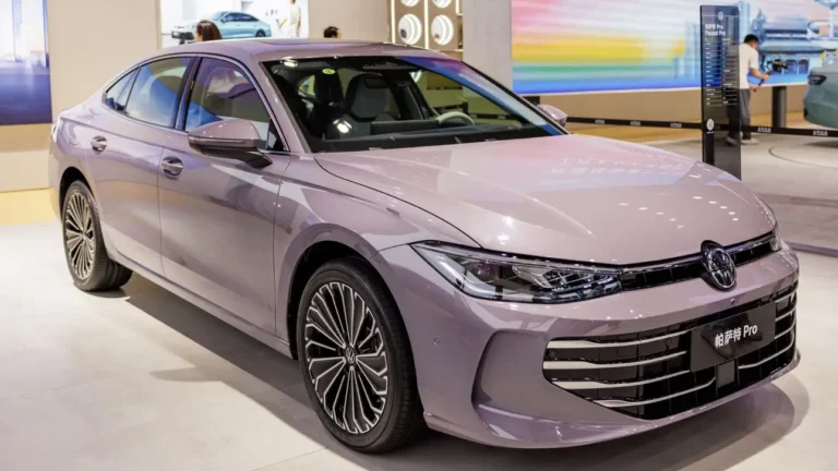 Volkswagen Passat вернулся в Россию: цена и характеристики