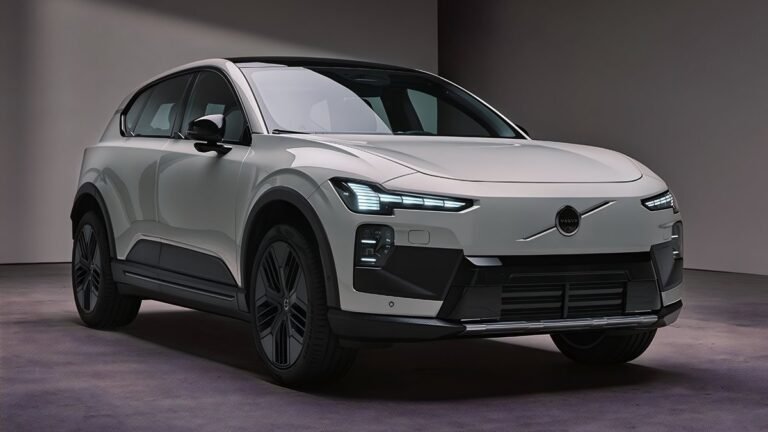 Volvo EX60: раскрыты официальные фото и цены на новый кроссовер