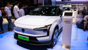 Volvo отзывает EX30 из-за риска перегрева батареи