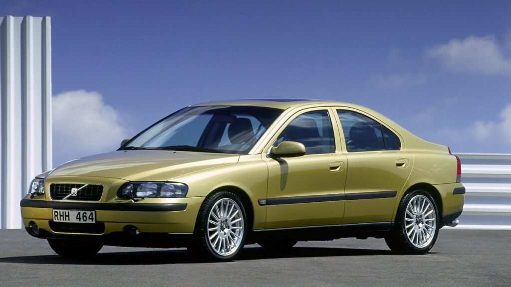 Volvo S60 2003 года - альтернатива Lada Aura?