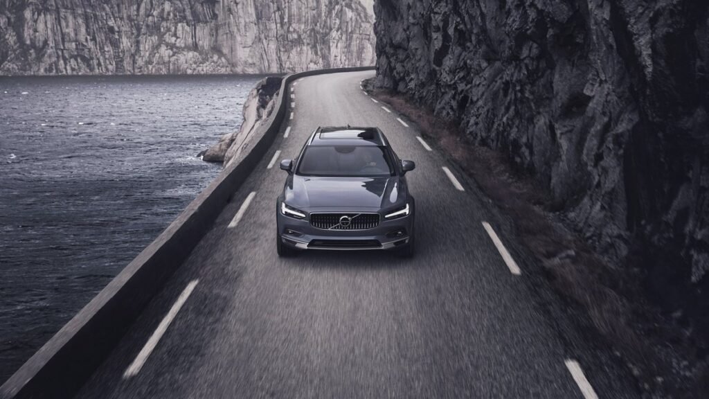 Volvo возвращает опытного дизайнера из Volkswagen