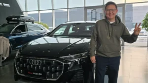 Арсен Томский подарил Audi Q8 отцу олимпийского чемпиона Михаила Шайдорова