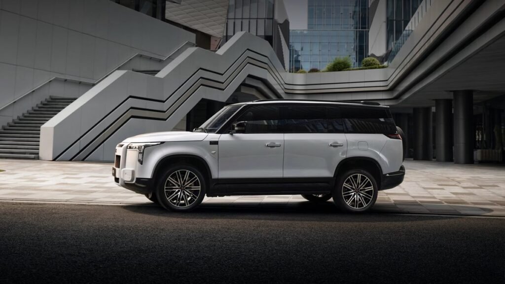 Автотор начнет производство китайских внедорожников Rox весной