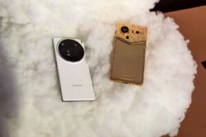 Dreame представила флагманский смартфон RS1 с уникальным дизайном и Snapdragon 8 Elite Gen 5