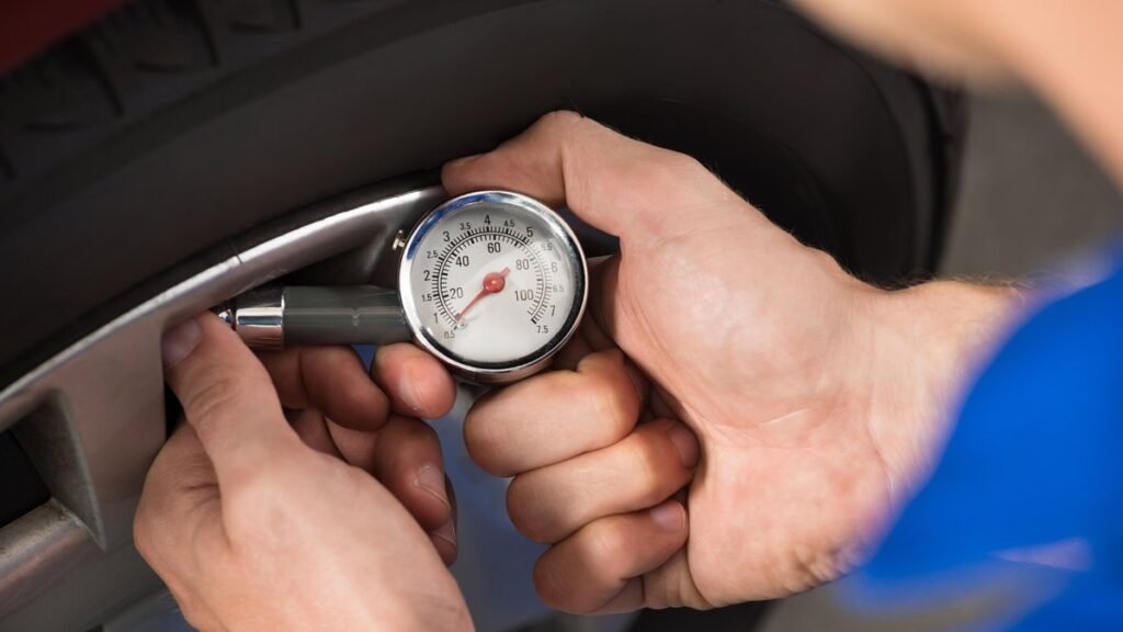 Эксперт рассказал, почему шины шумят и как снизить шум в салоне