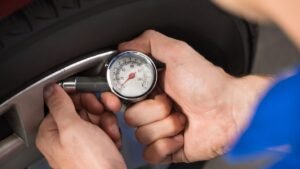 Эксперт рассказал, почему шины шумят и как снизить шум в салоне