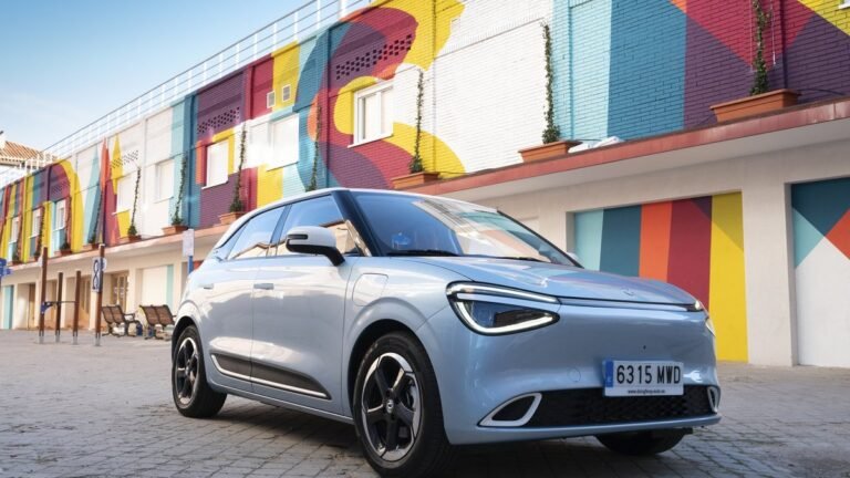 Электрический хэтчбек Dongfeng BOX с автопилотом подешевел до 1 150 в рублях