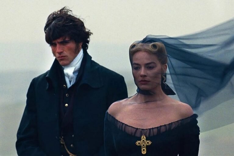 Фильм «Грозовой перевал» с Марго Робби выходит в России 14 февраля