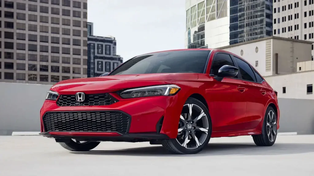 Гибридный Honda Civic признан лучшим автомобилем 2026 года
