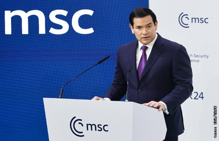 Госсекретарь США обсудил Украину с коллегами по G7