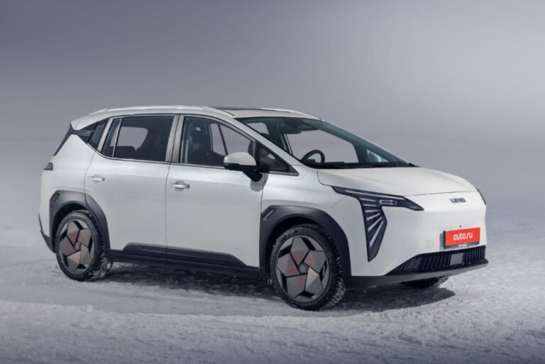 Яндекс представил электромобиль UMO 5: конкурент для таксопарков и частных лиц