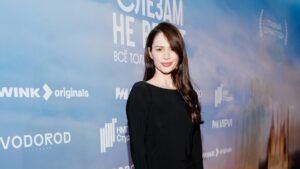 Иван Янковский: жена поделилась детским фото в день 34-летия