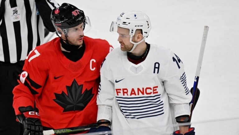 Канада разгромила Францию на Олимпиаде-2026 со счетом 10:2
