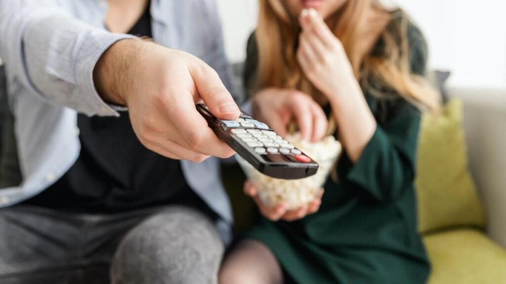 Казахстанцев предупредили о перебоях в работе ТВ и радио 5 февраля